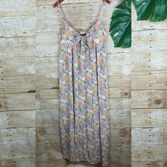 NWT Boohoo | Sleeveless Tie Front Floral Maxi Dres - Picture 3 of 6